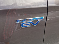 • Power_Windows • Power_Seat • Power_Mirrors • Power_Locks • Power_Sunroof • Keyless_Entry • Air_Con... (image 9)