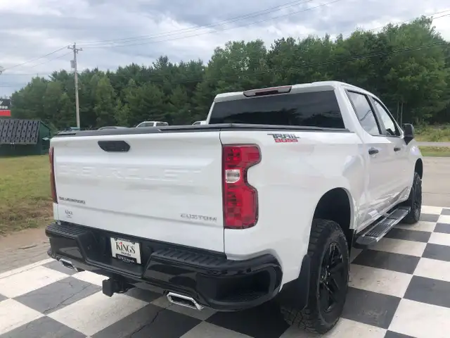 2024 Chevrolet Silverado K1500 Custom Trail Boss - Leather Seats in Cars & Trucks in Annapolis Valley - Image 5