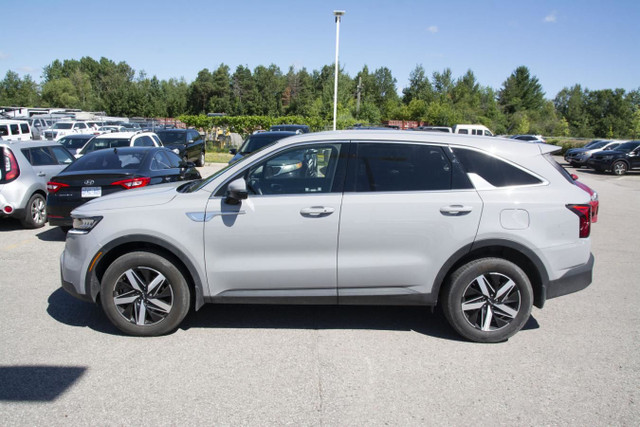 2023 KIA SORENTO LX in Cars & Trucks in Oshawa / Durham Region - Image 2