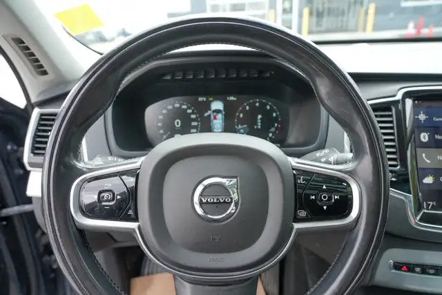 2017 Volvo XC90 T6 Momentum | No Accidents | Thule Ski Carrier in Cars & Trucks in Calgary - Image 14
