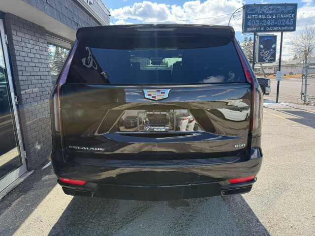 2023 Cadillac Escalade Sport Platinum w/ SUPER CRUISE in Cars & Trucks in Calgary - Image 4