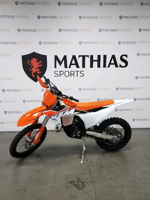 2023 KTM 125 XC in Dirt Bikes & Motocross in Longueuil / South Shore - Image 2