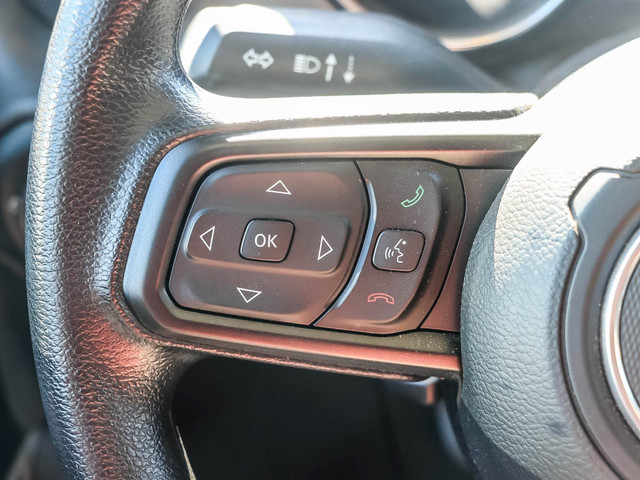 2023 Jeep Wrangler Sport 4WD | Tinted Glass | Push-start Butt... in Cars & Trucks in London - Image 4