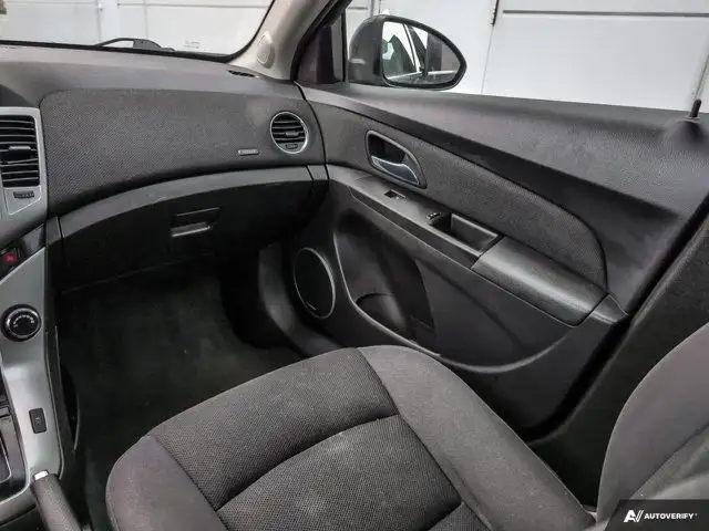 2016 Chevrolet Cruze Limited LT | AS-TRADED - MECHANIC SPECIAL in Cars & Trucks in Red Deer - Image 26