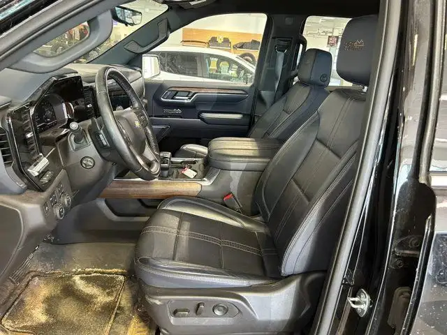 2023 Chevrolet Silverado 1500 High Country 5.3 *Tech Pkg* *Pwr dans Autos et camions dans Fort McMurray - Image 16