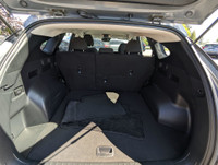LOW KMS! AWD, APPLE CARPLAY/ANDROID AUTO, HANDSFREE BLUETOOTH, FORWARD COLLISION WARNING, LANE KEEP... (image 9)