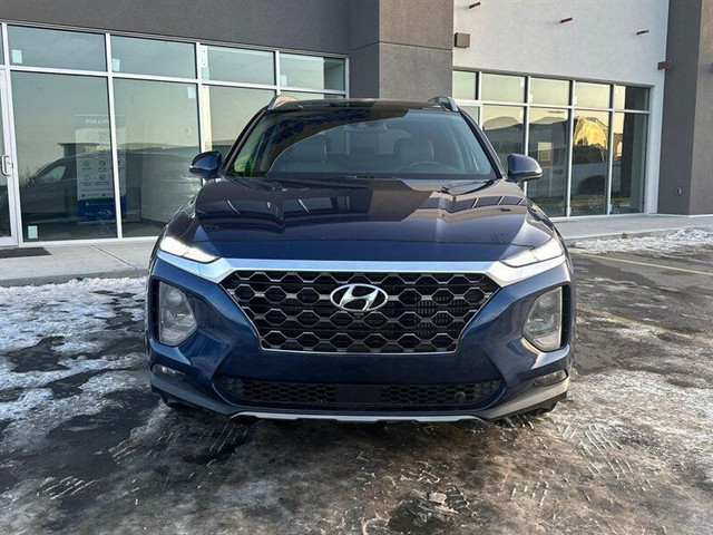 2019 Hyundai Santa Fe Luxury 2.0T in Cars & Trucks in St. Albert - Image 2