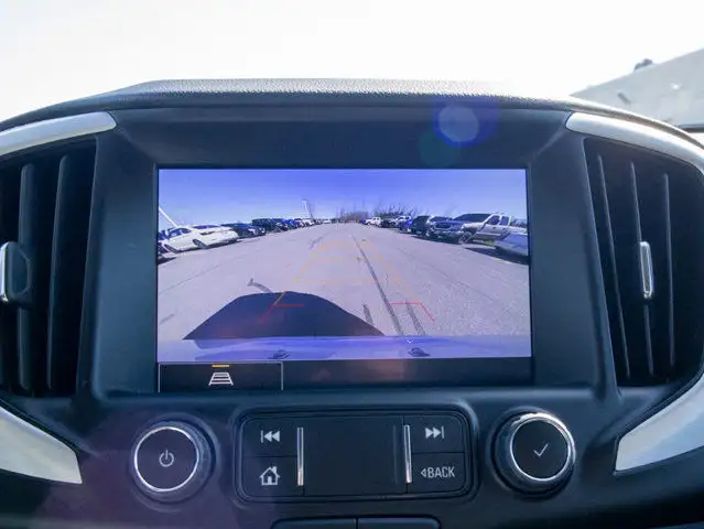 2024 GMC Terrain SLT - Lane Keeping Assist in Cars & Trucks in Belleville - Image 39
