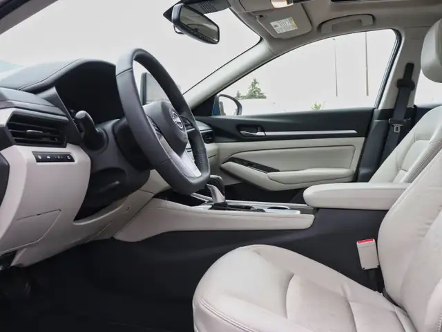 2025 Nissan Altima Platinum in Cars & Trucks in Oakville / Halton Region - Image 10