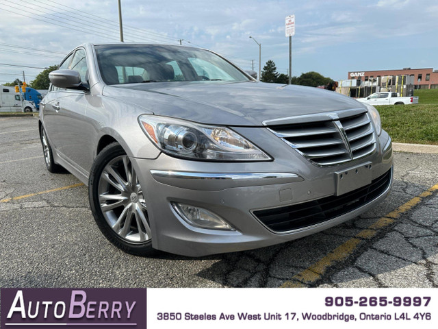 2012 Hyundai Genesis 4dr Sdn V6 w/Premium Pkg in Cars & Trucks in City of Toronto