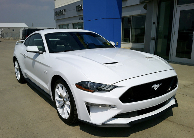2022 Ford Mustang GT Premium/ LOW KMS/ 1 OWNER/ HEATED/COOLED LE in Cars & Trucks in Regina - Image 4
