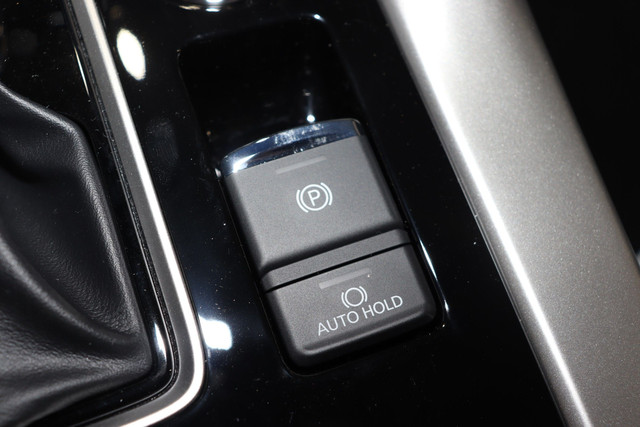 2025 Mitsubishi Eclipse Cross SE GREY INTERIOR in Cars & Trucks in Edmonton - Image 4