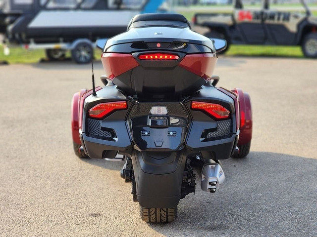 2023 Can-Am Spyder RT Limited Platine Wheels in Street, Cruisers & Choppers in Edmonton - Image 4