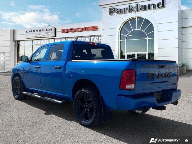 2020 Ram 1500 Classic Express Night Edition Crew 4x4 Hemi Nav in Cars & Trucks in St. Albert - Image 3