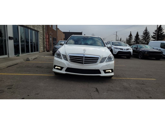 2011 Mercedes-Benz E-Class Sdn E550 4MATIC/NAVIGATION/SUNROOF/BA in Cars & Trucks in Calgary - Image 3