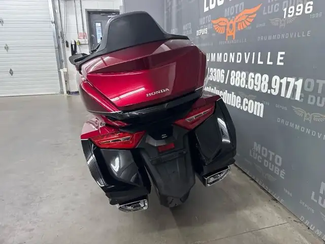 2019 Honda GL1800 Goldwing Tour DCT in Sport Touring in Drummondville - Image 11