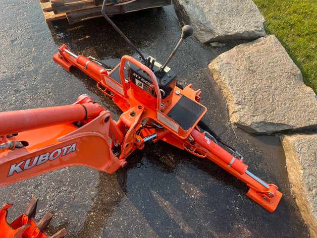 Kubota BT602 Backhoe in Heavy Equipment in Markham / York Region - Image 3