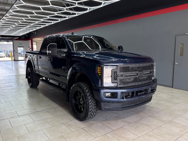 2019 Ford Super Duty F-350 SRW in Cars & Trucks in Edmonton - Image 4