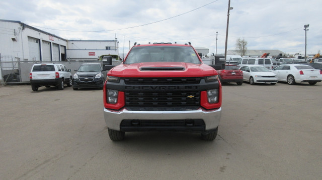  2020 CHEVY 3500 CREW CAB FLATBED in Cars & Trucks in Edmonton - Image 3