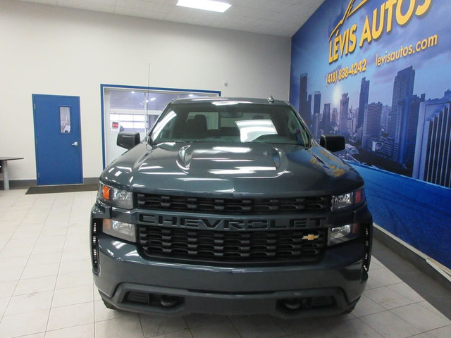 CHEVROLET SILVERADO 1500 2019 CUSTOM V-8 5.3 LITRES 4X4 BEAU LOO in Cars & Trucks in Lévis - Image 4