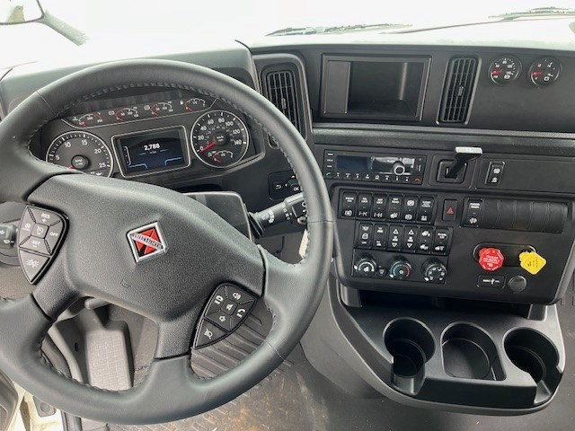 2025 International LT 6x4 in Heavy Trucks in Edmonton - Image 3