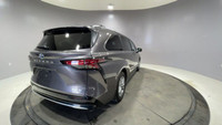 NAVIGATION SYSTEM, LEATHER SEATS, HEATED FRONT SEATS, POWER LIFTGATE, REAR PARKING AID Unveiling a n... (image 7)