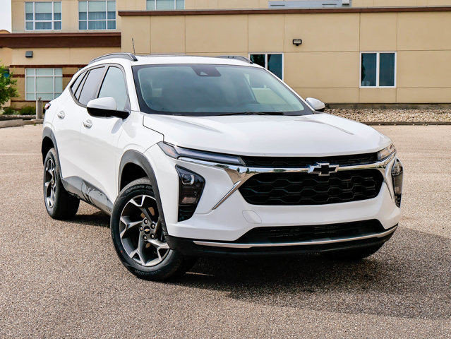 2025 Chevrolet Trax LT in Cars & Trucks in Strathcona County - Image 2