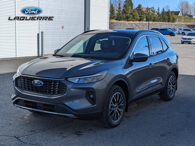 FORD ESCAPE HYBRID PHEV 2024 in Cars & Trucks in Victoriaville