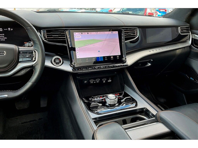 2023 Jeep Grand Wagoneer L SERIES III in Cars & Trucks in Barrie - Image 3