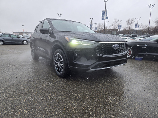 2025 Ford Escape PHEV | TRAILER TOW PKG | PREM PKG | PANO ROOF in Cars & Trucks in Calgary - Image 3