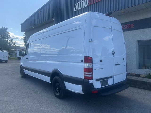 2018 Mercedes-Benz Sprinter fourgonnette utilitaire toit haut -  in Cars & Trucks in Laval / North Shore - Image 2