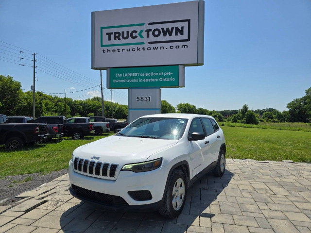 2019 Jeep Cherokee in Cars & Trucks in Ottawa