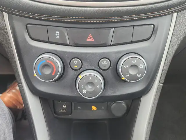2019 Chevrolet Trax LT in Cars & Trucks in St. Albert - Image 30