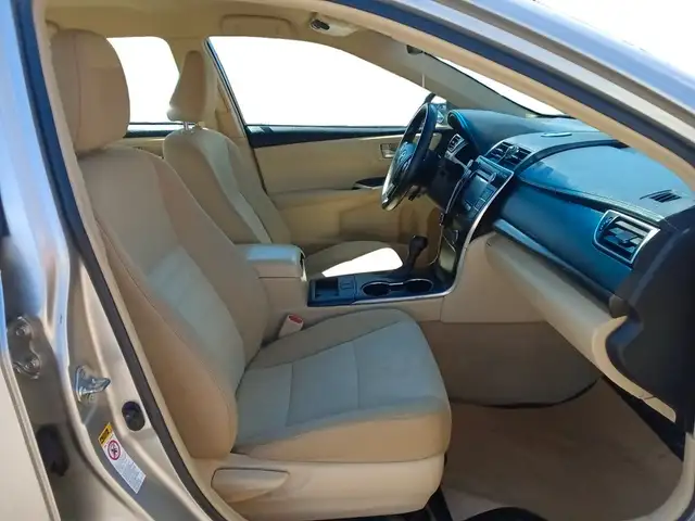 2015 Toyota Camry Hybrid 4dr Sdn LE in Cars & Trucks in Lethbridge - Image 18