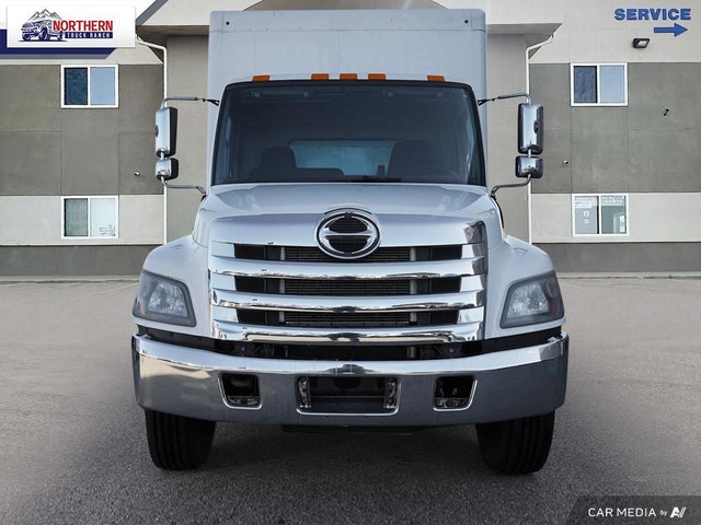 2018 Hino 338 CUBE VAN / BOX TRUCK in Cars & Trucks in Edmonton - Image 2