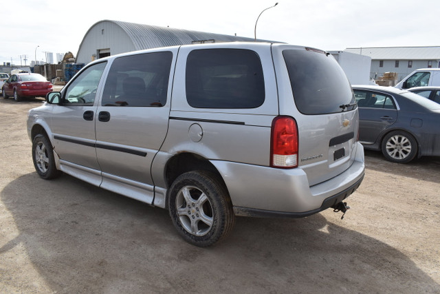 2008 Chevrolet Uplander Handicap Accessible in Cars & Trucks in Saskatoon - Image 3