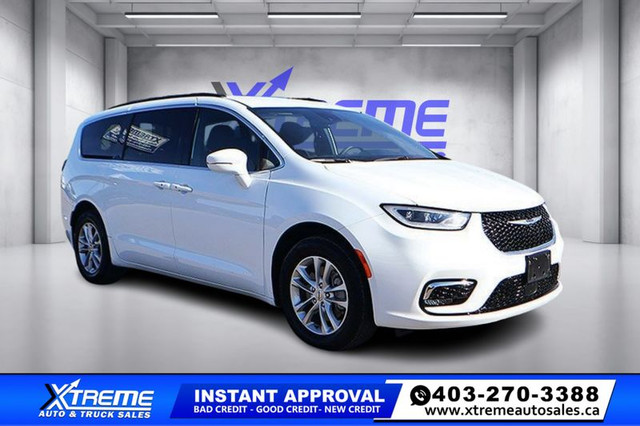 2022 Chrysler Pacifica Touring L AWD - NO FEES! HAIL SALE! in Cars & Trucks in Calgary - Image 3