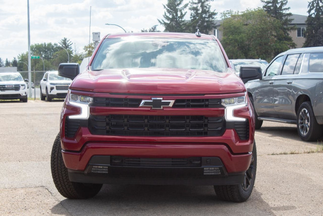 2025 Chevrolet Silverado 1500 Crew RST 4WD in Cars & Trucks in Edmonton - Image 3
