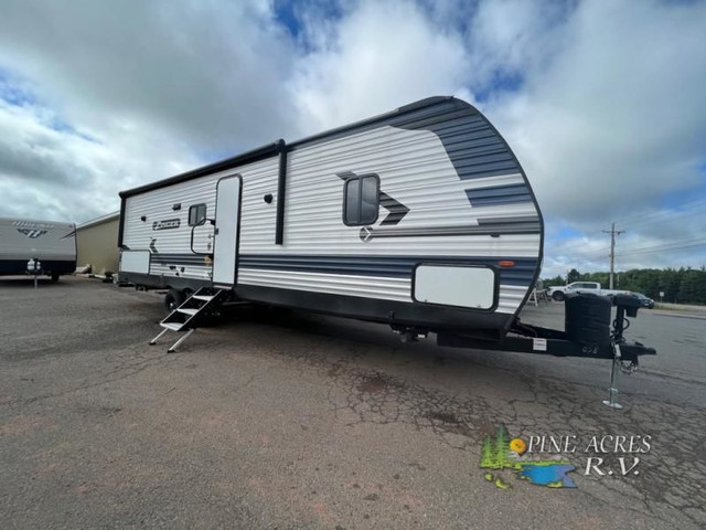 2022 CrossRoads RV Zinger ZR299RE in Travel Trailers & Campers in Moncton