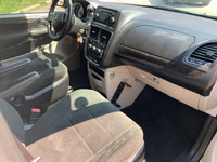 CERTIFICATION INCLUDED!! 1 OWNER VAN!! ONLY 76,000KM ALL ORIGINAL 3.6L V6! 7 PASSENGER SEATING!! REA... (image 9)