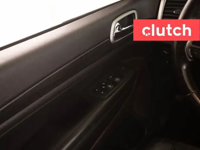 2020 Jeep Grand Cherokee Laredo Altitude 4x4 w/ Apple CarPlay &  in Cars & Trucks in Ottawa - Image 23