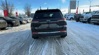 This Jeep Grand Cherokee is equipped with: Capri Leatherette Seats w/Perforated Inserts, CommandView... (image 2)