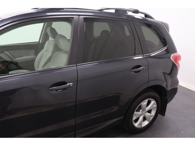 2015 Subaru Forester TOURING AWD, TOIT OUVRANT, SIEGES CHAUFFANT in Cars & Trucks in Longueuil / South Shore - Image 4