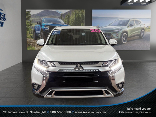  2020 Mitsubishi Outlander GT in Cars & Trucks in Moncton - Image 3