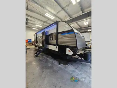 Heartland Pioneer travel trailer BH270 highlights: Dual Entry Doors Double-Size Bunks Furniture Slid...