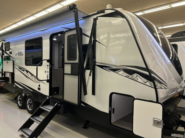 2022 East to West, INC. ALTA 2100MBH in Travel Trailers & Campers in Winnipeg