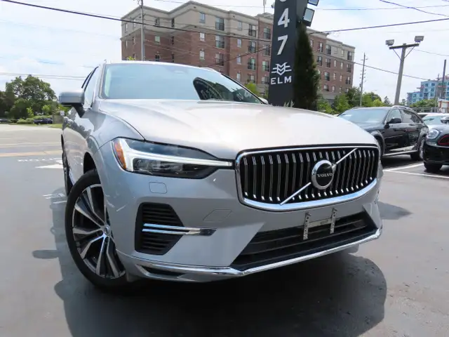 2022 Volvo XC60 Recharge T8 eAWD PHEV Inscription Expression - L dans Autos et camions dans Région d’Oakville/Halton - Image 8