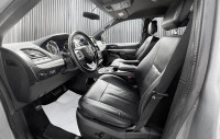 introducing this kids friendly Dodge Caravan GT. This Caravan comes very well equipped with heated l... (image 6)