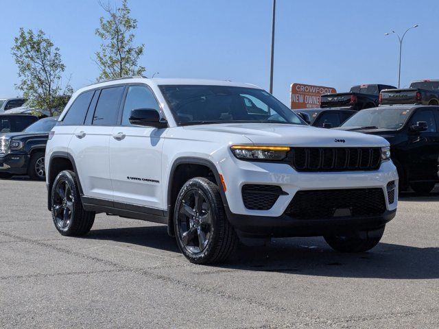 2025 Jeep Grand Cherokee Altitude - Power Sunroof - Trailer Tow in Cars & Trucks in Calgary - Image 2
