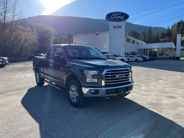 2017 Ford F-150 XLT 4WD SuperCab 145", 5.0L V8 Engine in Cars & Trucks in Nelson